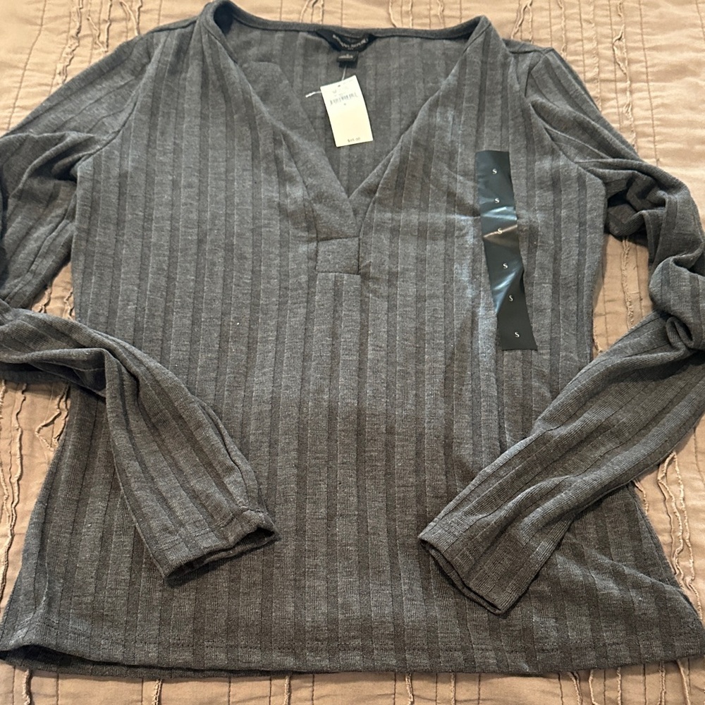 Banana Republic Charcoal V-Neck Ribbed Blouse